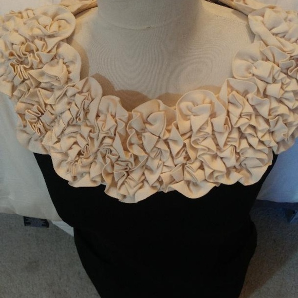 DRESS - Picture 2 of 3